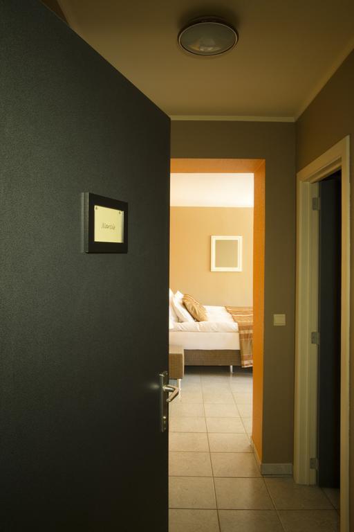 B&B Bloemenweelde ゲンク 部屋 写真