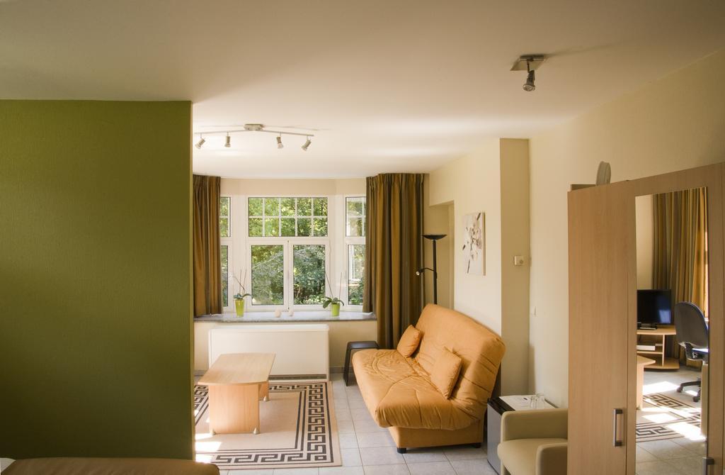 B&B Bloemenweelde ゲンク エクステリア 写真